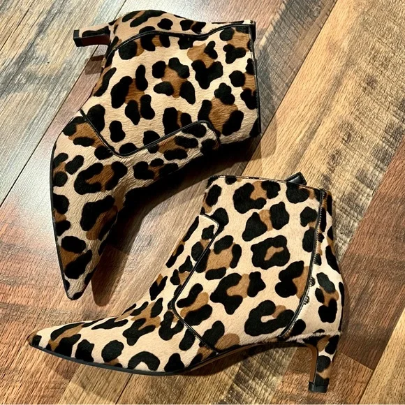 AQUATALIA Marilisa Leopard Calf Hair Kitten Heel Booties Size 8 - Picture 10 of 13